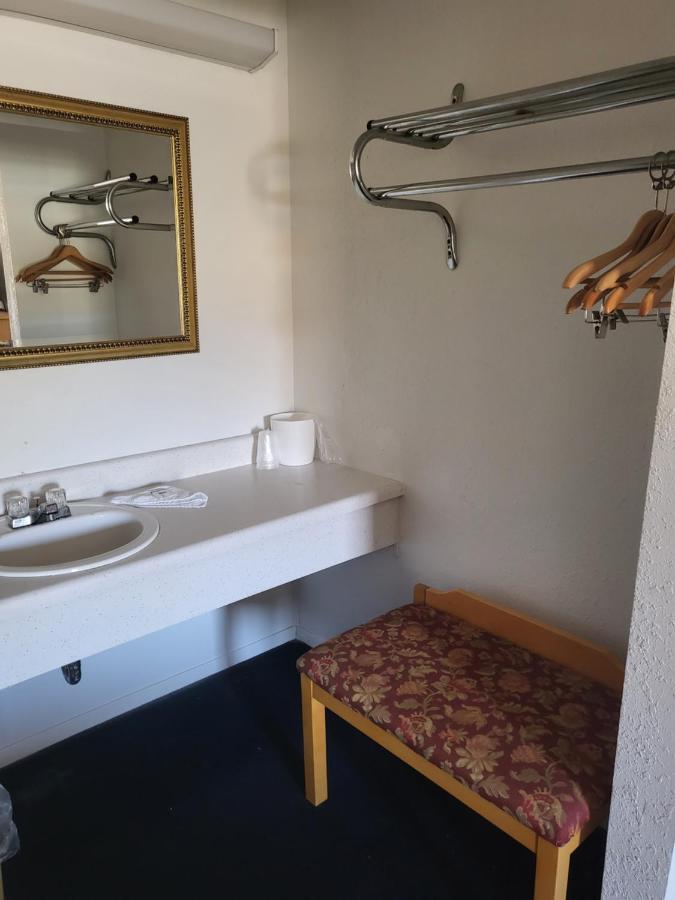 Rodeway Inn Brazil Kültér fotó