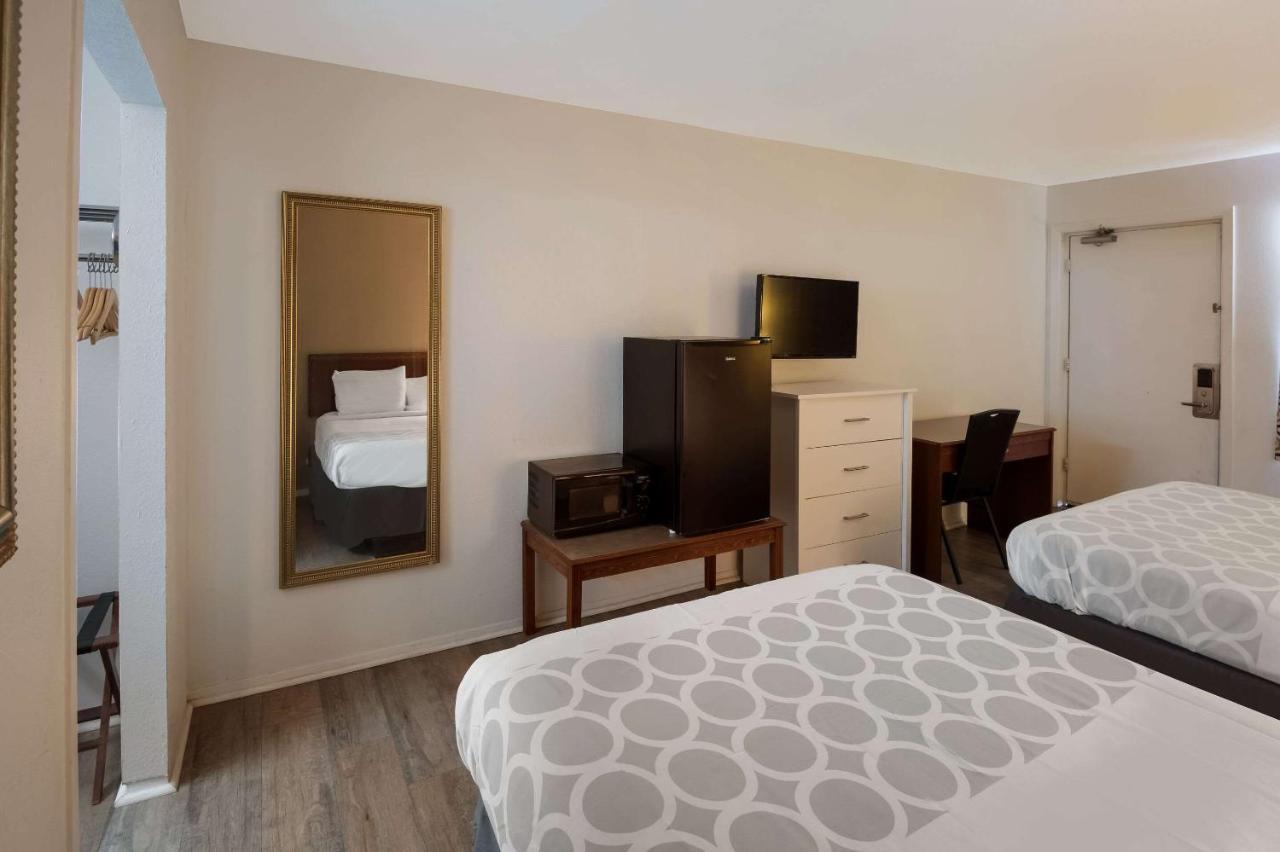 Rodeway Inn Brazil Kültér fotó